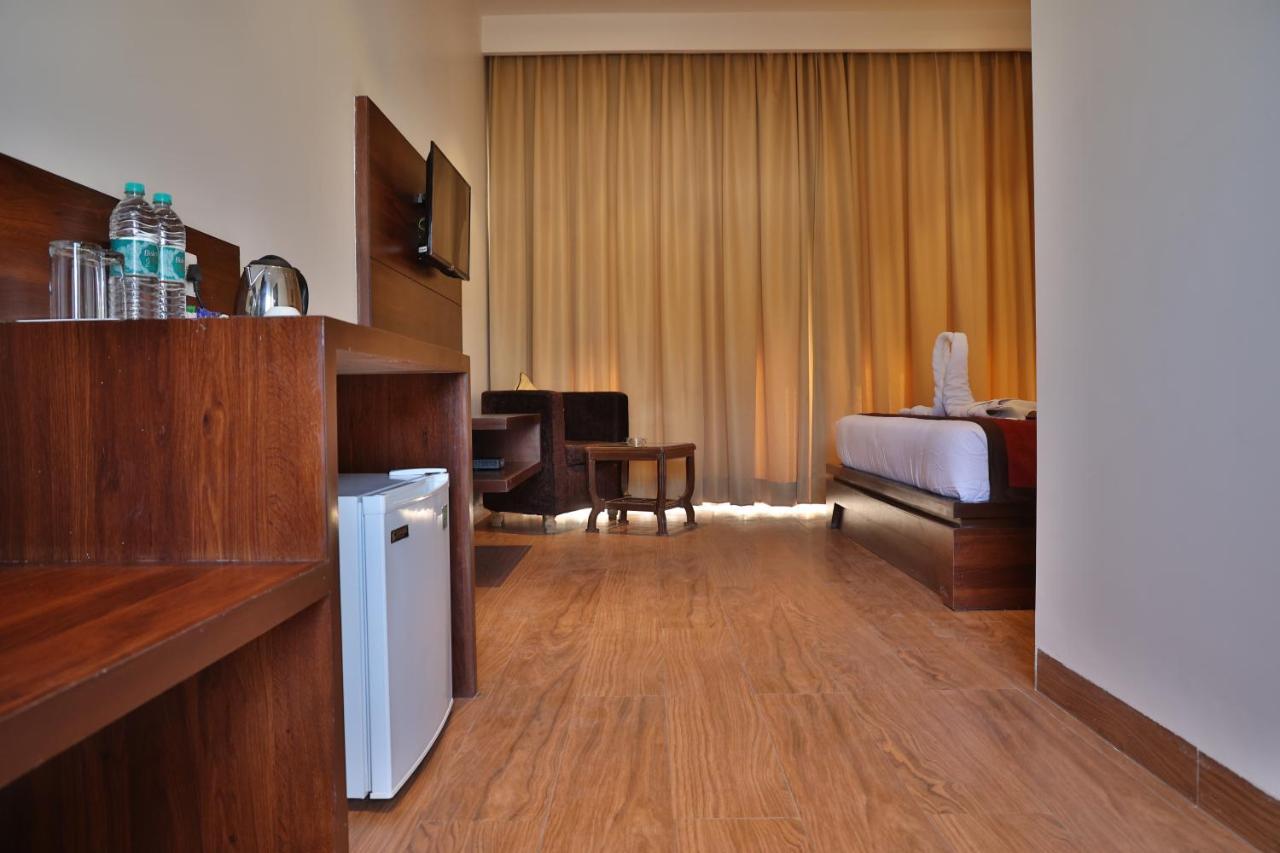 Mannat Resort Paota Prāgpura Εξωτερικό φωτογραφία