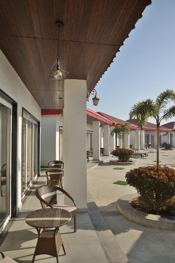 Mannat Resort Paota Prāgpura Εξωτερικό φωτογραφία